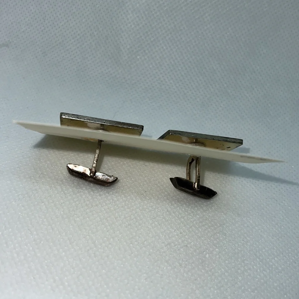VINTAGE CUFF LINKS STAMPED “STERLING” SILVER WESTERN FOLIAGE DESIGN